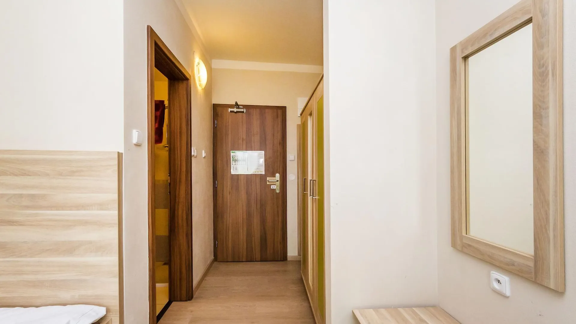Nad Kralovnou Hotel & Restaurant Prague
