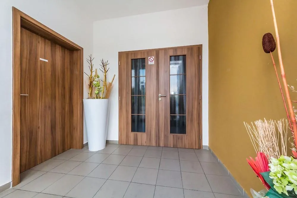 Nad Kralovnou Hotel & Restaurant Prague