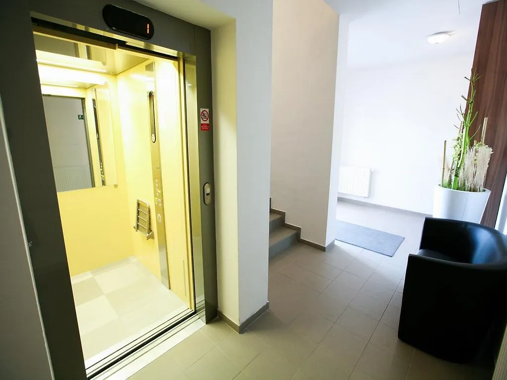 Nad Kralovnou Hotel & Restaurant Prague