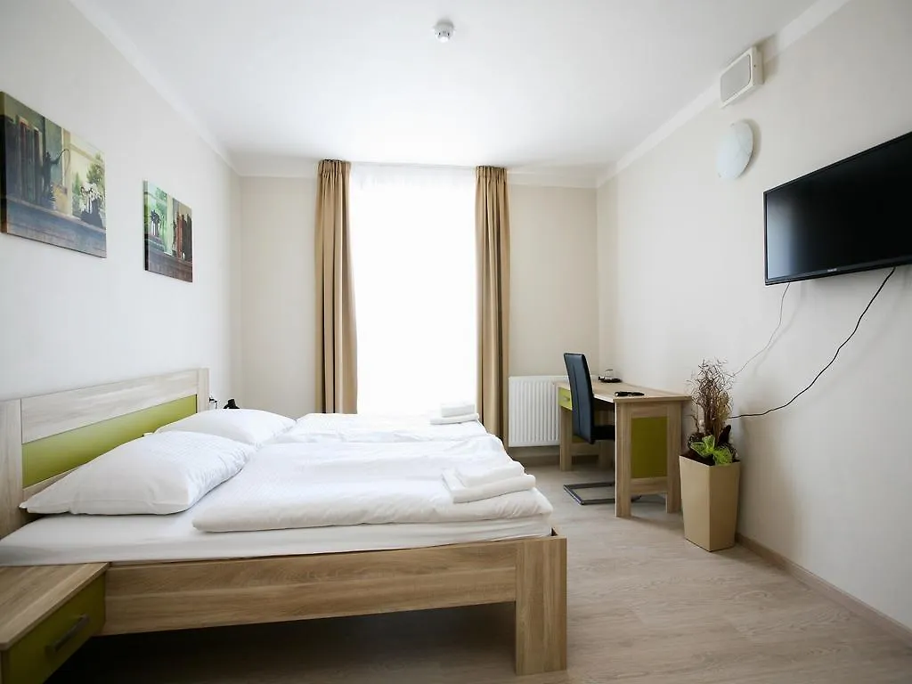 Nad Kralovnou Hotel & Restaurant Prague