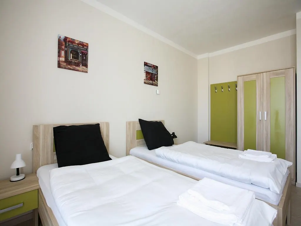 Nad Kralovnou Hotel & Restaurant Prague