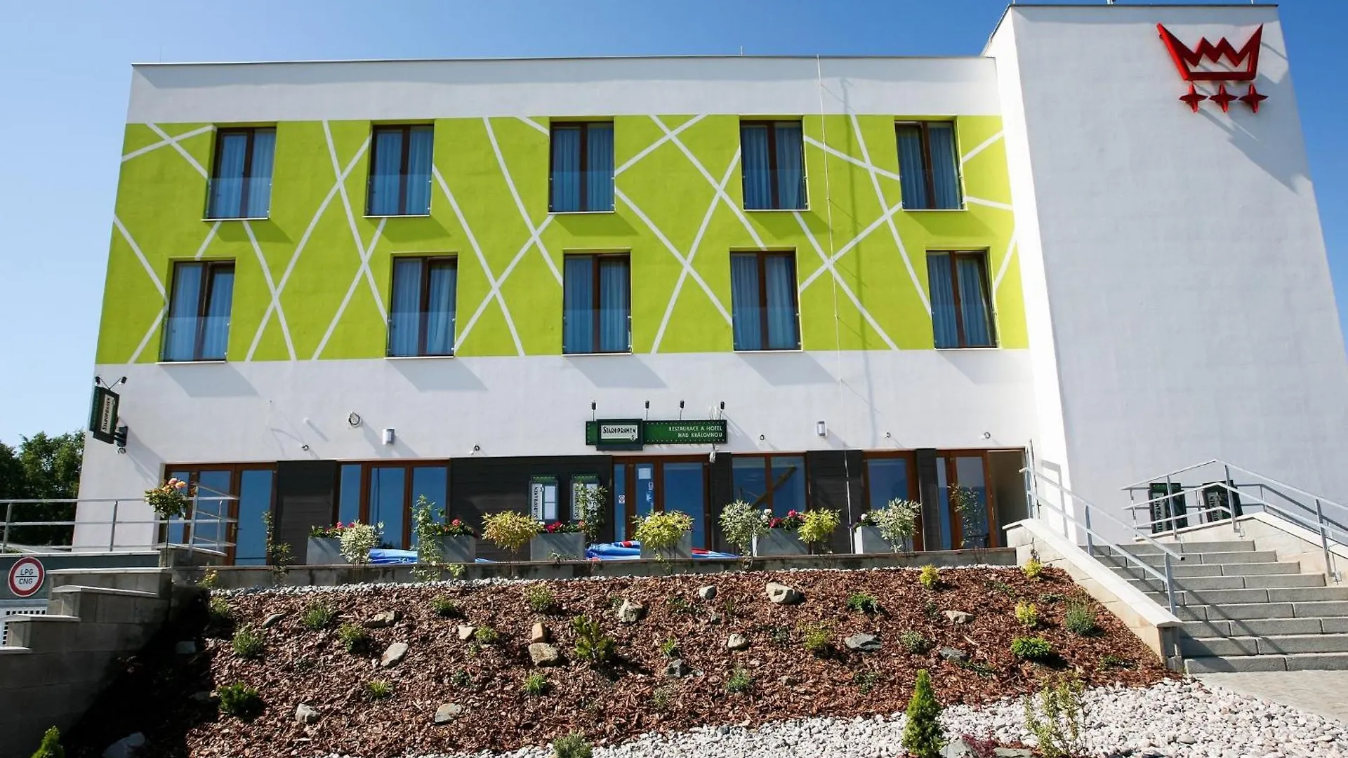 Nad Kralovnou Hotel & Restaurant Prague