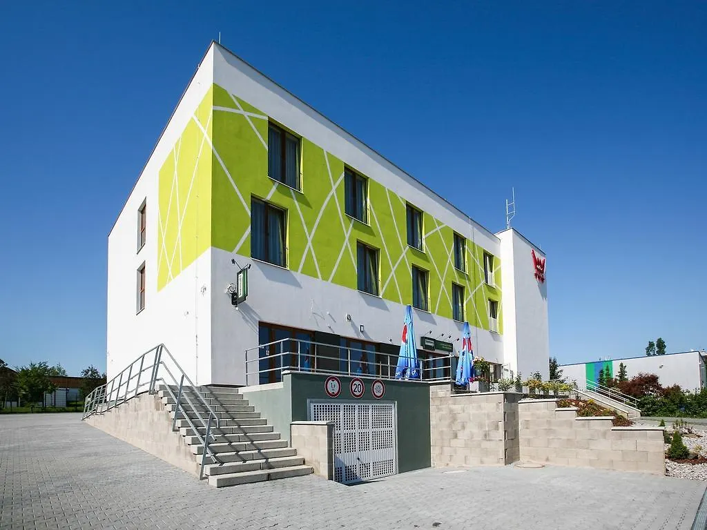 Nad Kralovnou Hotel & Restaurant Prag