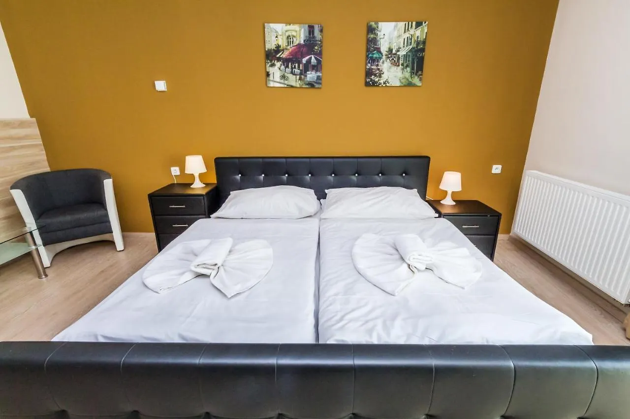 Nad Kralovnou Hotel & Restaurant Prag 3*,  Çek Cumhuriyeti